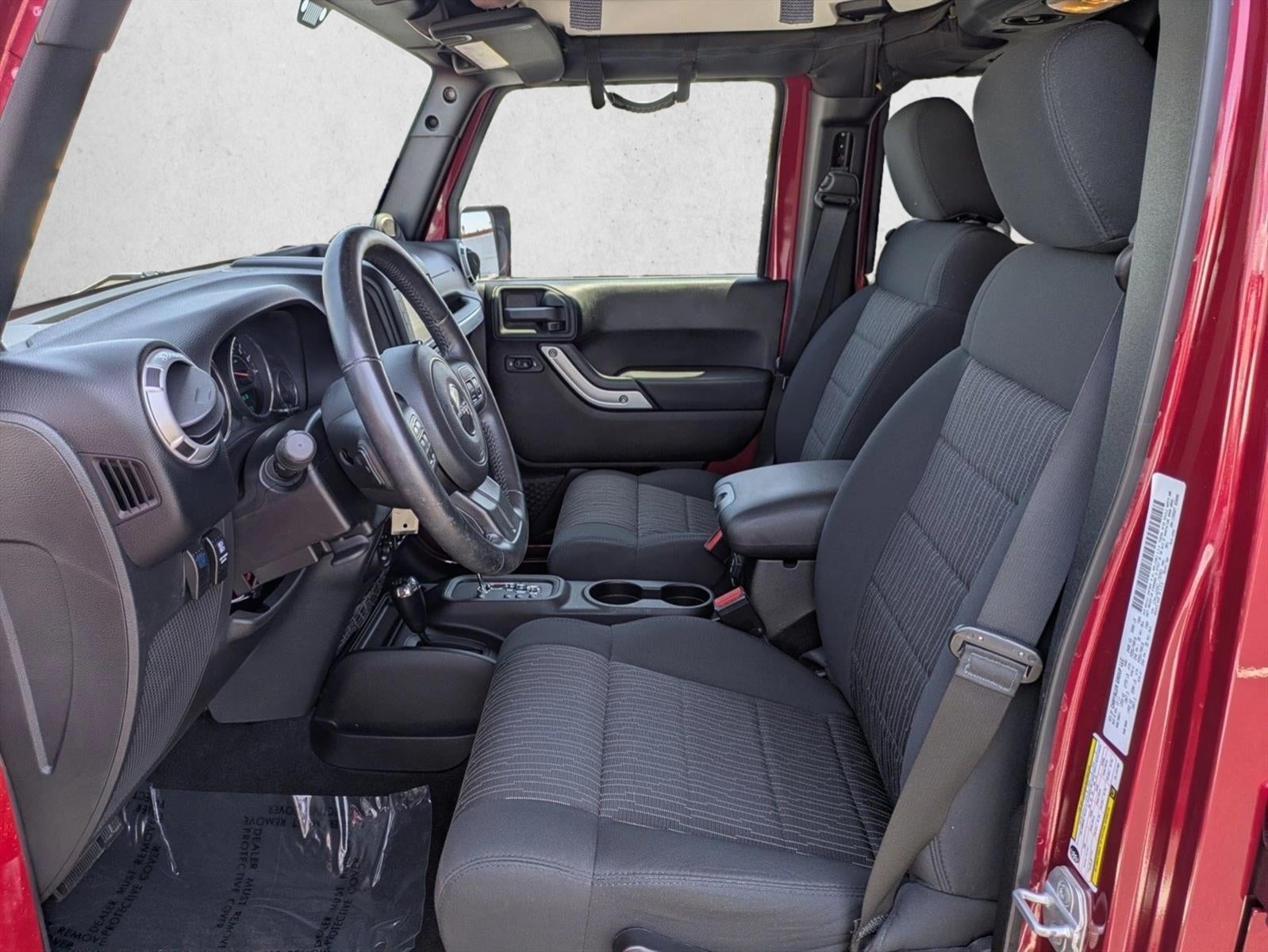 2012 Jeep Wrangler Unlimited 4WD 4dr Sahara
