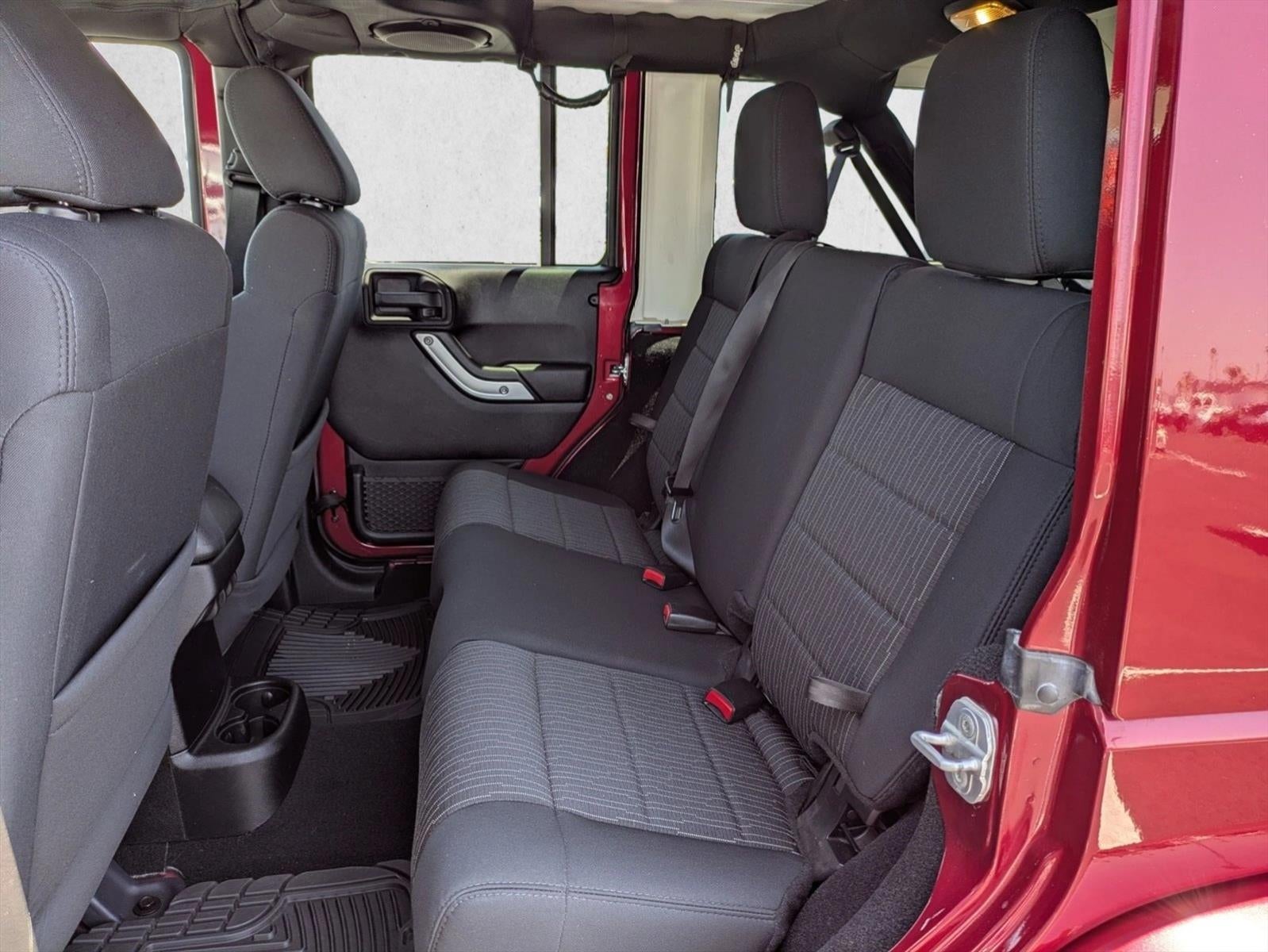 2012 Jeep Wrangler Unlimited 4WD 4dr Sahara