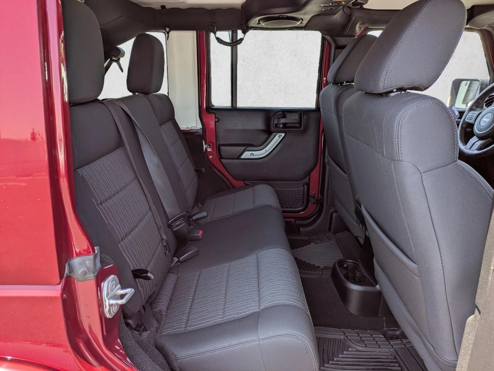 2012 Jeep Wrangler Unlimited 4WD 4dr Sahara