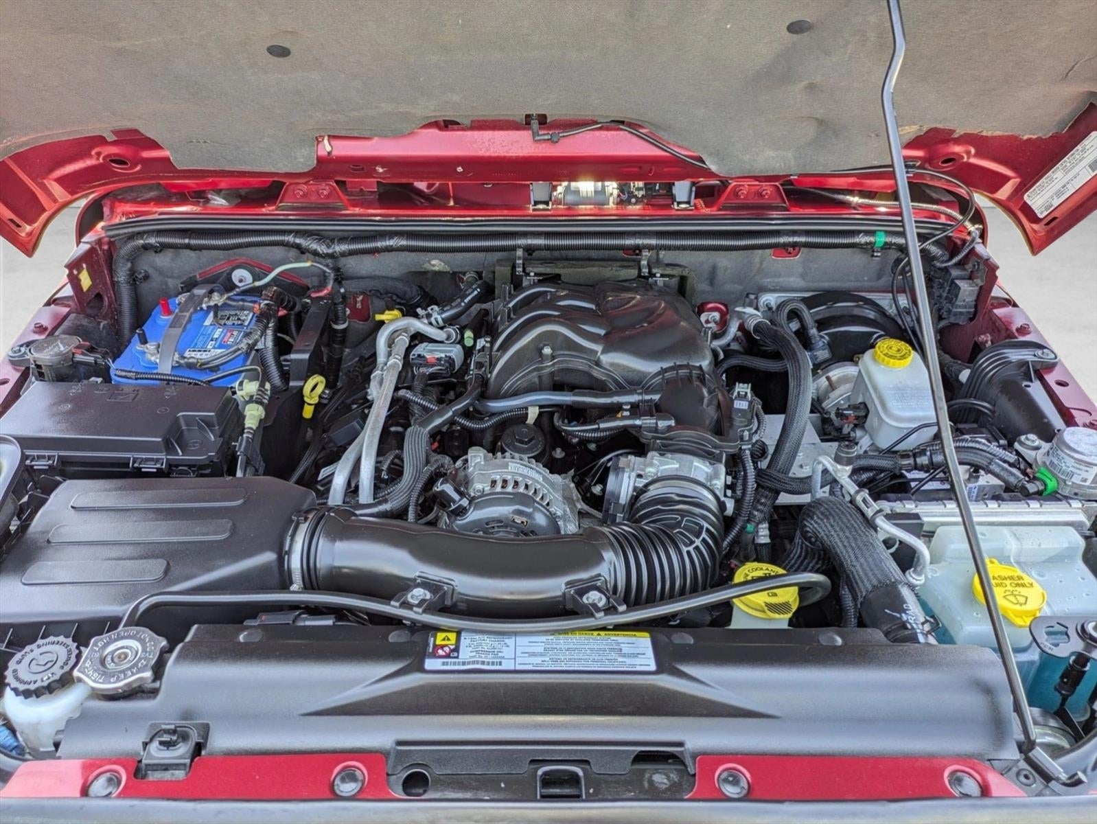 2012 Jeep Wrangler Unlimited 4WD 4dr Sahara