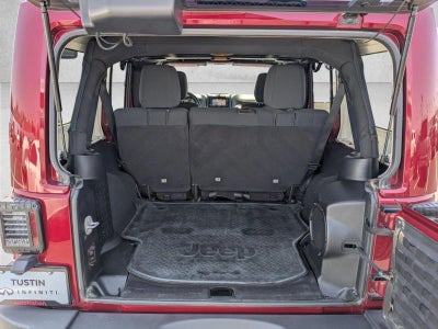 2012 Jeep Wrangler Unlimited 4WD 4dr Sahara