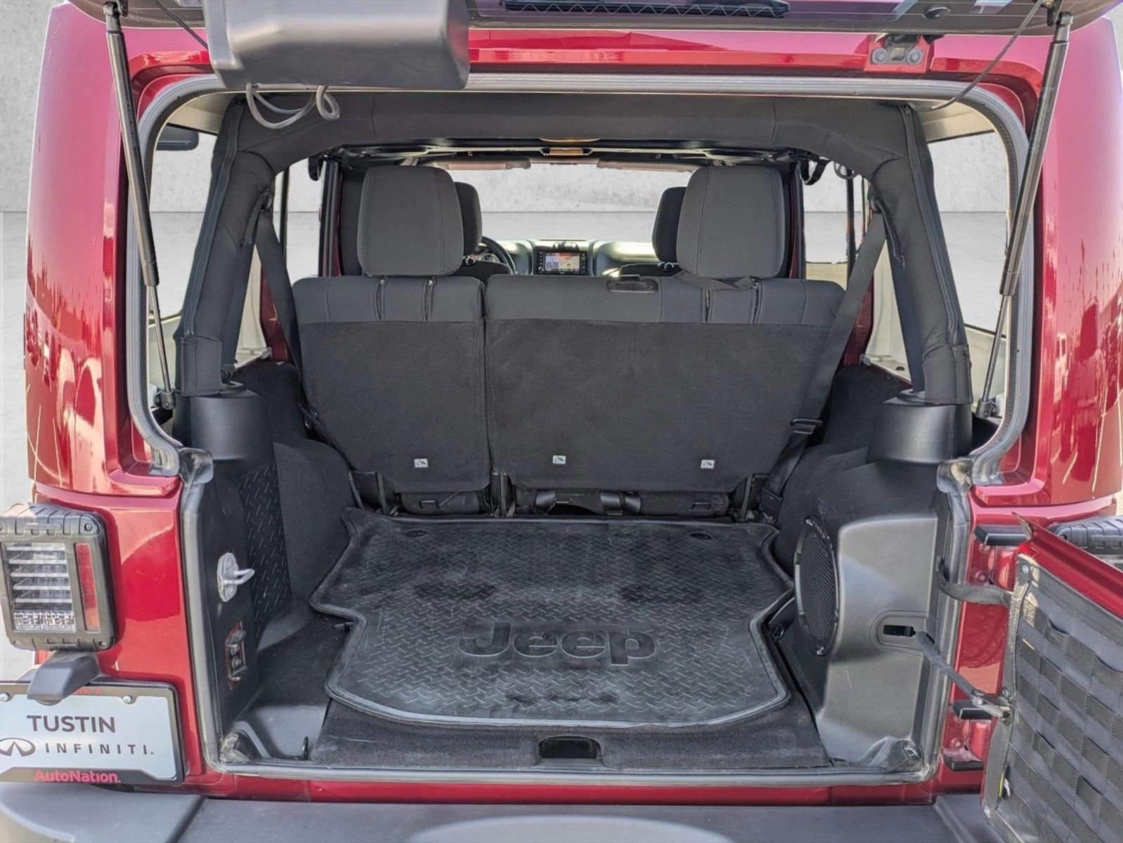 2012 Jeep Wrangler Unlimited 4WD 4dr Sahara