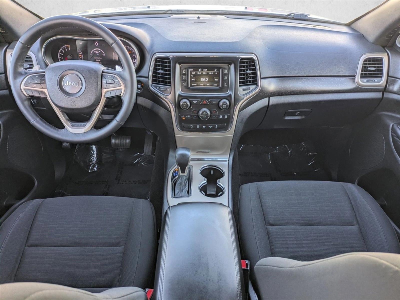 2017 Jeep Grand Cherokee Laredo 4x2