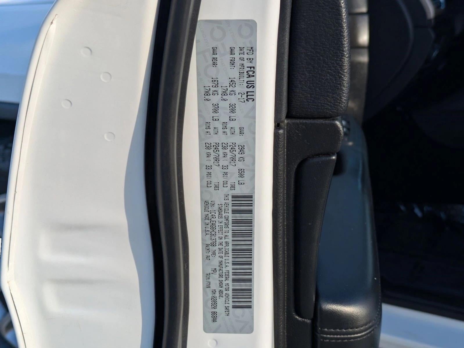 2017 Jeep Grand Cherokee Laredo 4x2