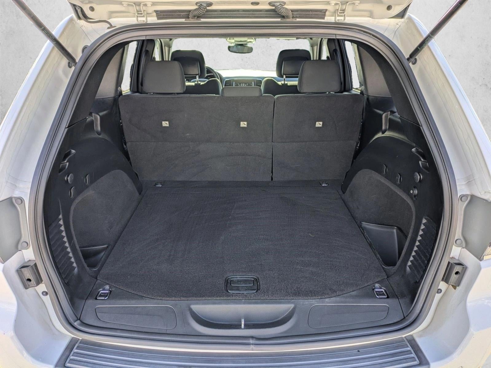 2017 Jeep Grand Cherokee Laredo 4x2