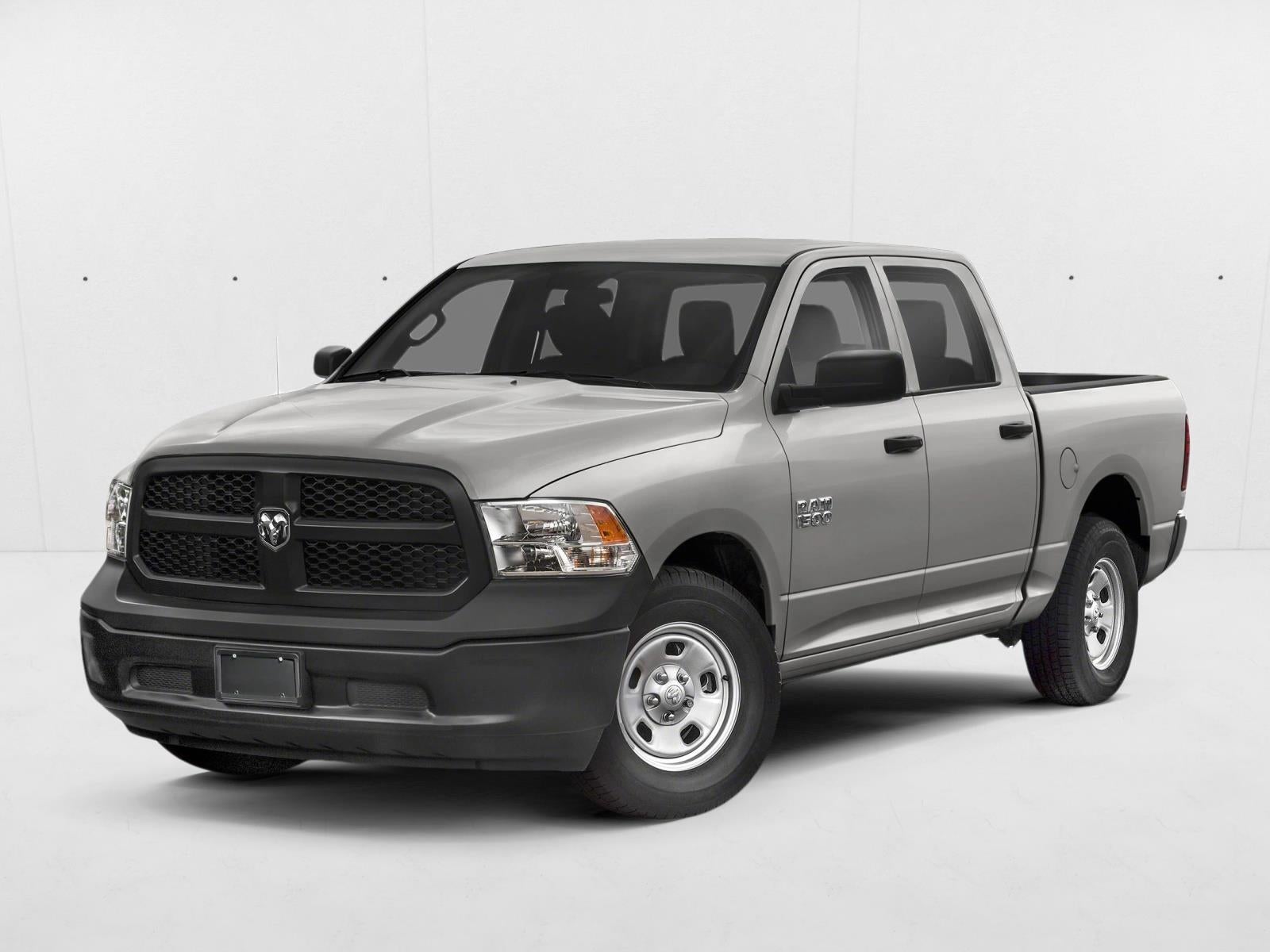 2018 RAM 1500 Express 4x2 Crew Cab 5'7" Box