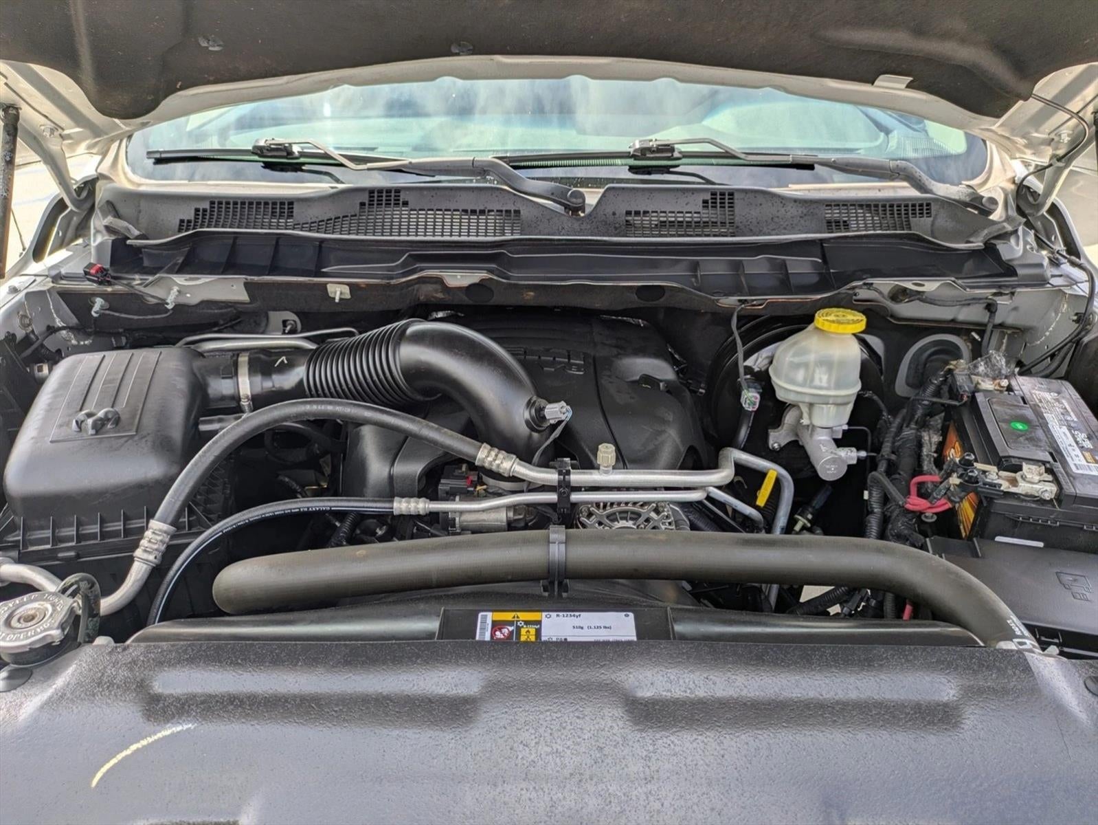 2018 RAM 1500 Express 4x2 Crew Cab 5'7" Box