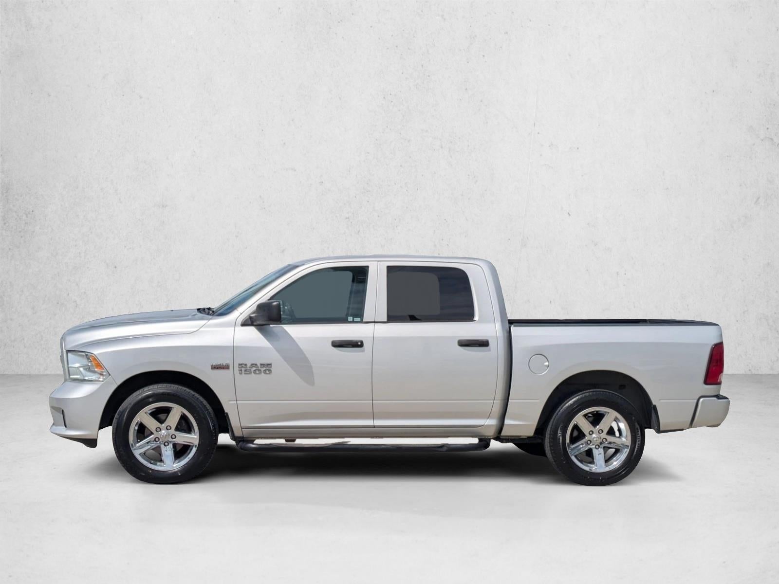 2018 RAM 1500 Express 4x2 Crew Cab 5'7" Box