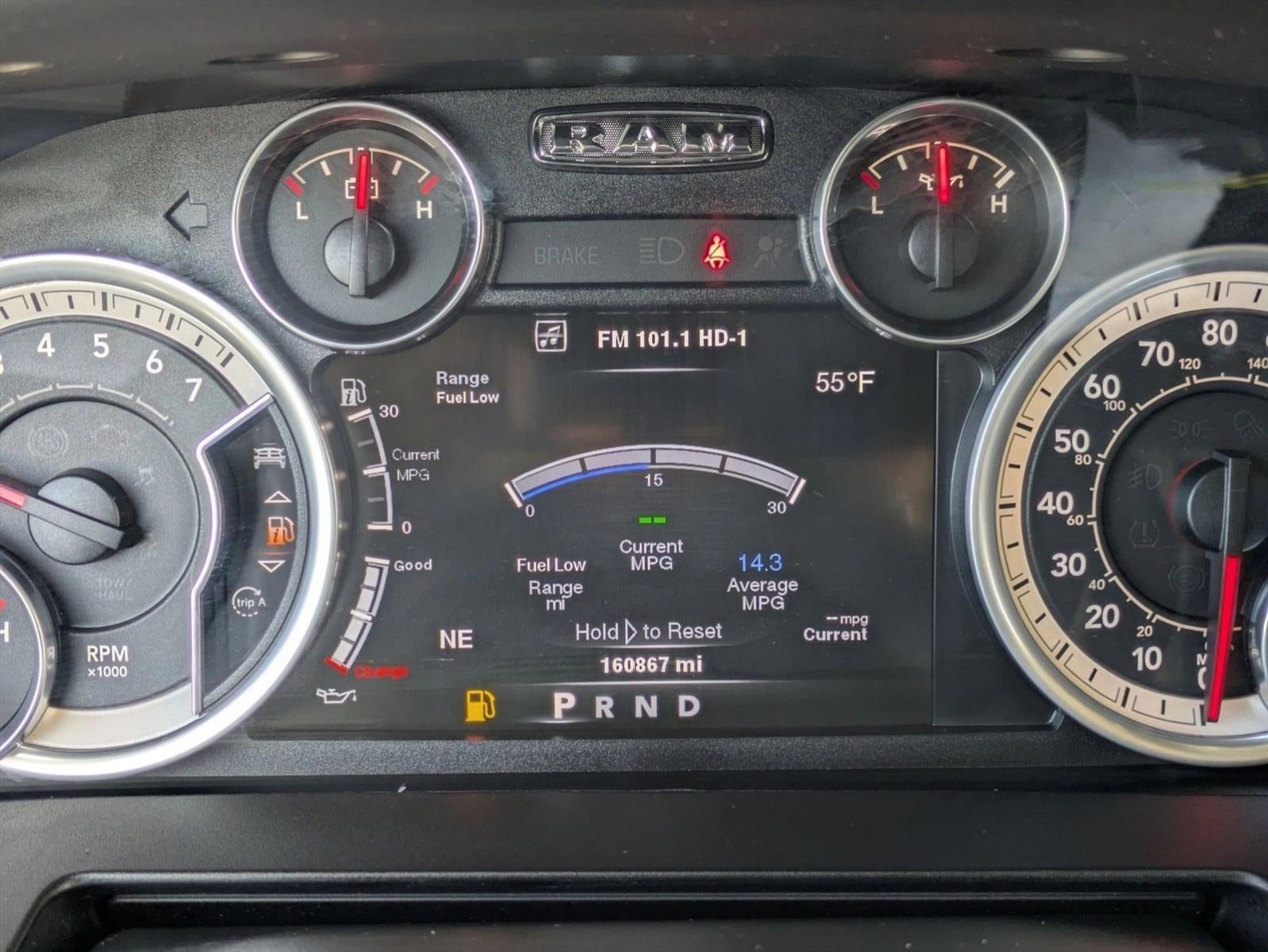 2014 RAM 1500 2WD Crew Cab 6.4 Ft Box Sport