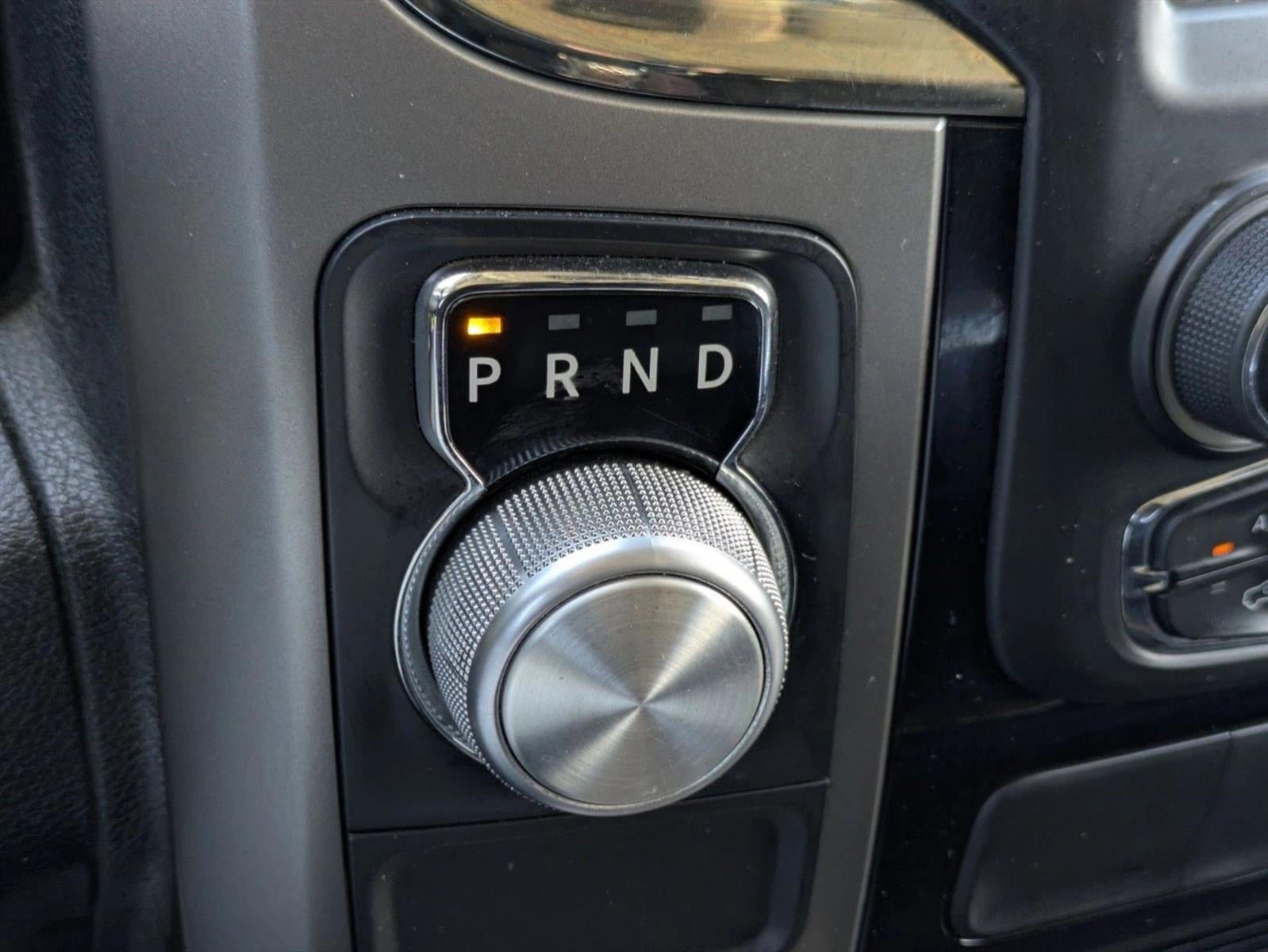 2014 RAM 1500 2WD Crew Cab 6.4 Ft Box Sport