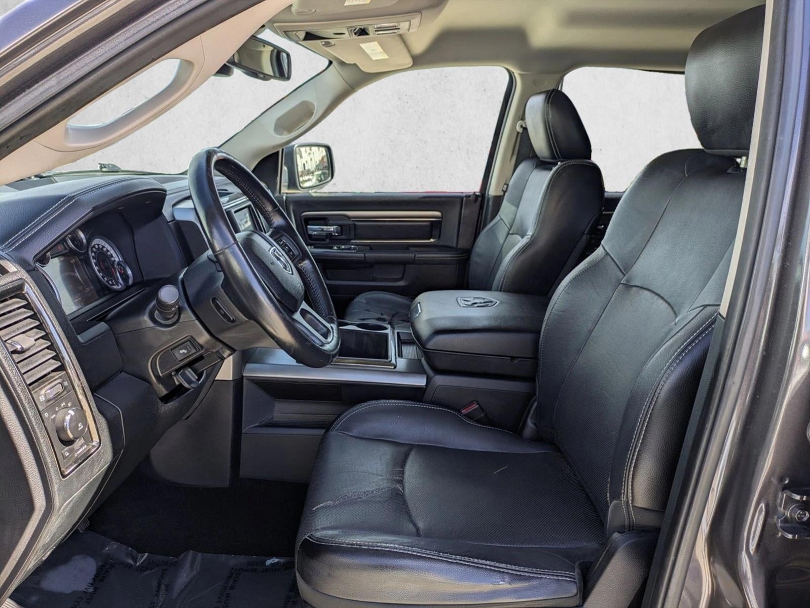 2014 RAM 1500 2WD Crew Cab 6.4 Ft Box Sport