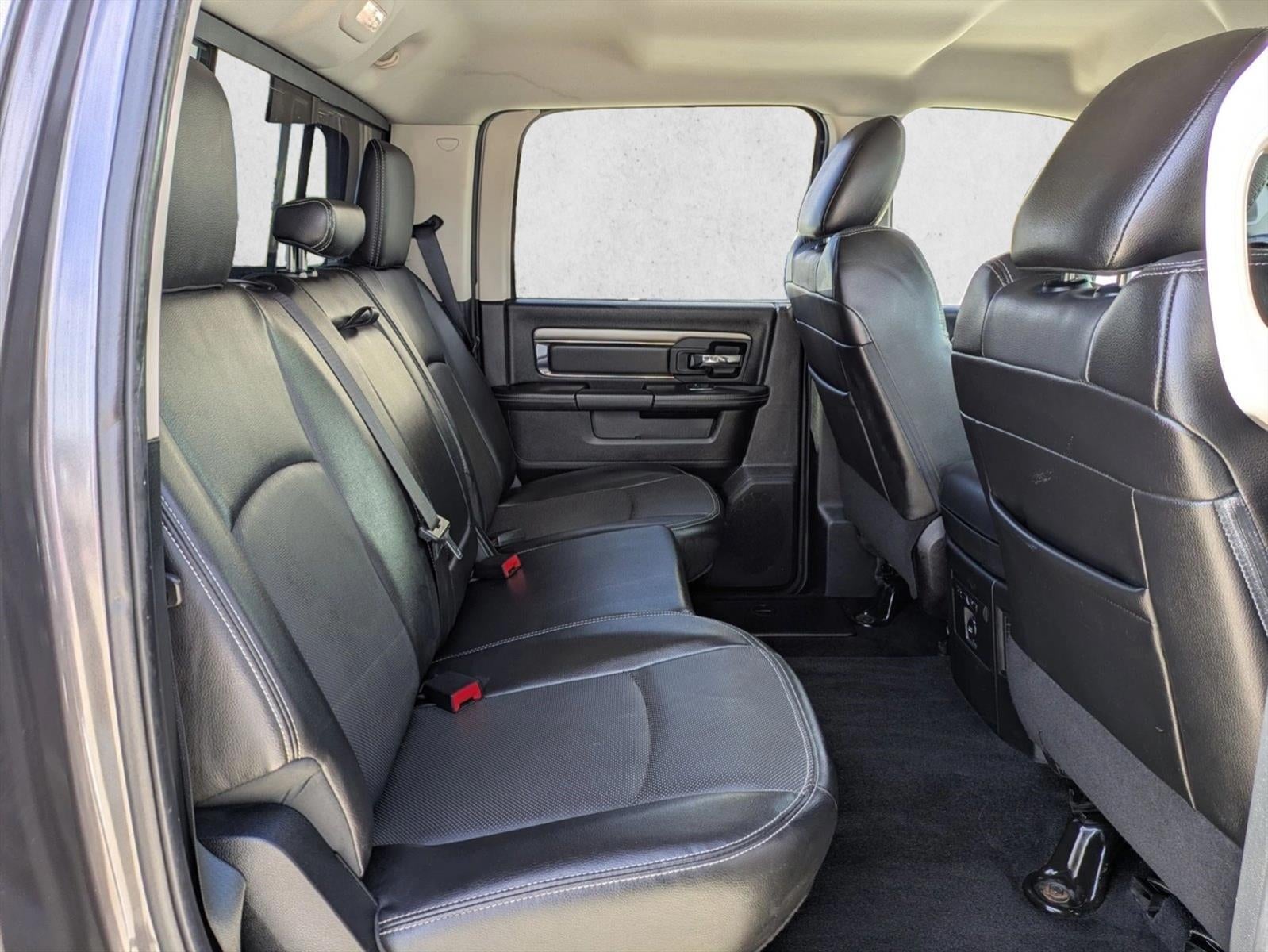 2014 RAM 1500 2WD Crew Cab 6.4 Ft Box Sport