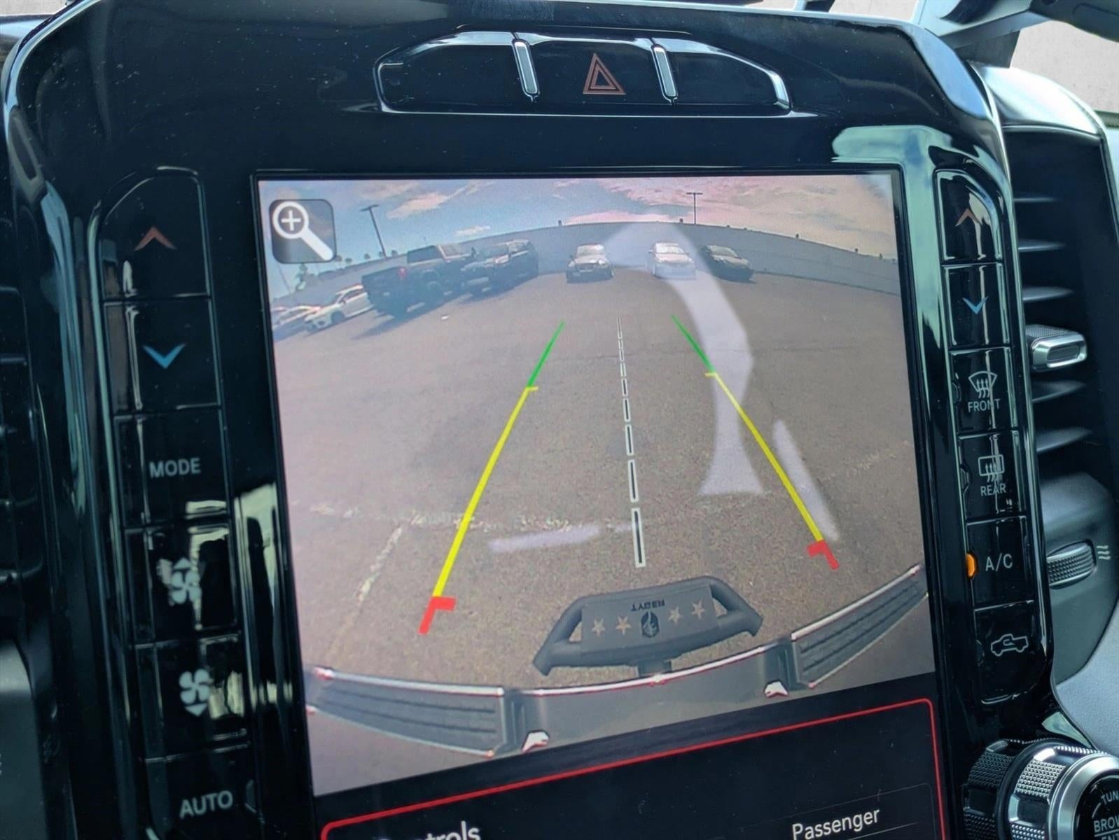 2019 RAM 1500 Laramie 4x2 Crew Cab 5'7" Box