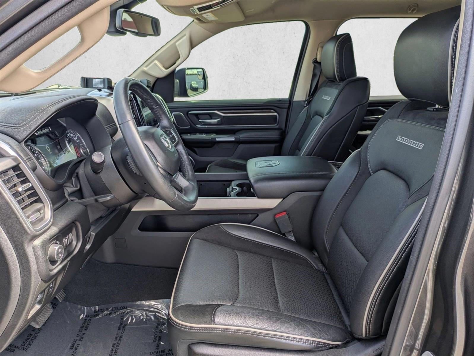 2019 RAM 1500 Laramie 4x2 Crew Cab 5'7" Box
