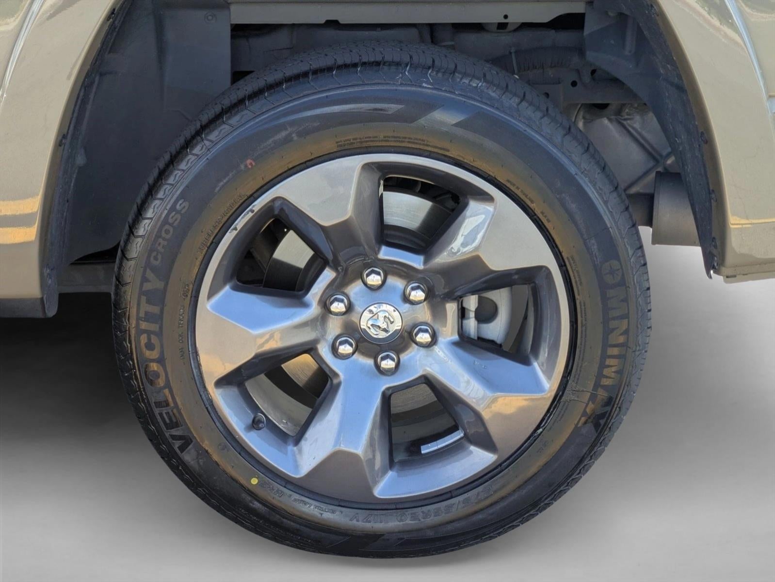 2020 RAM 1500 Big Horn 4x4 Crew Cab 5'7" Box
