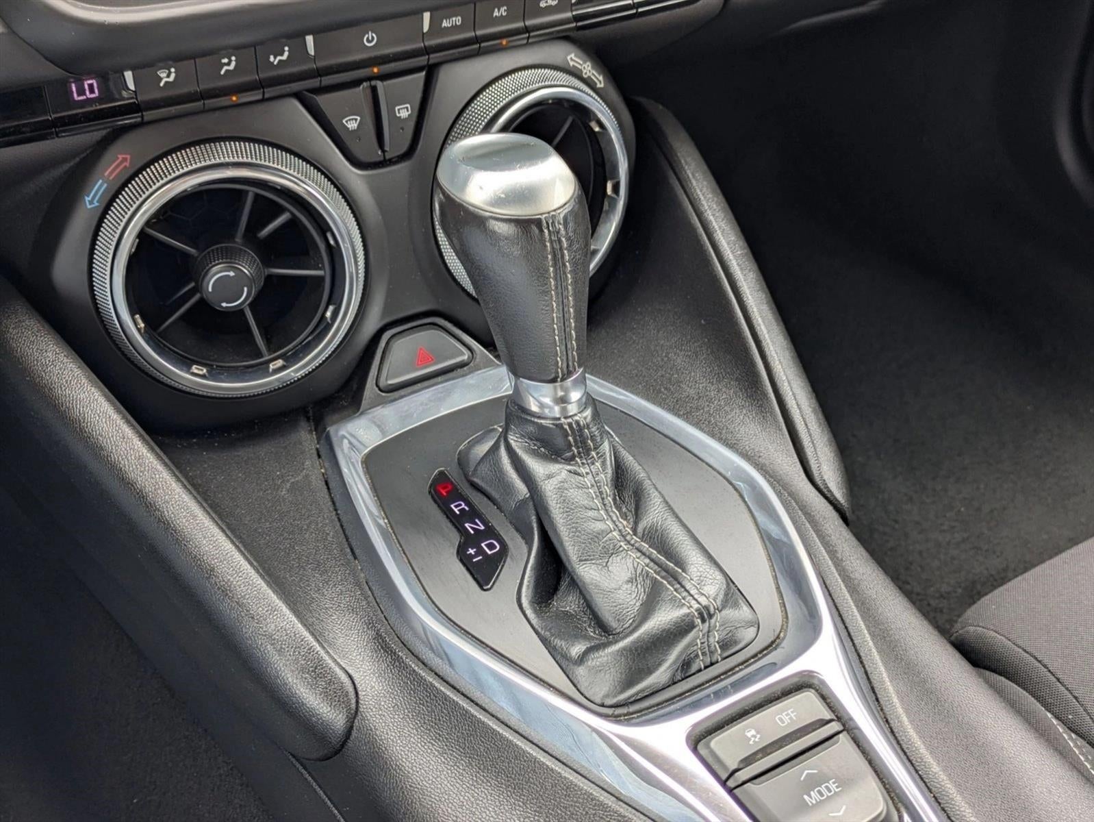 2017 Chevrolet Camaro 2dr Coupe 1LT
