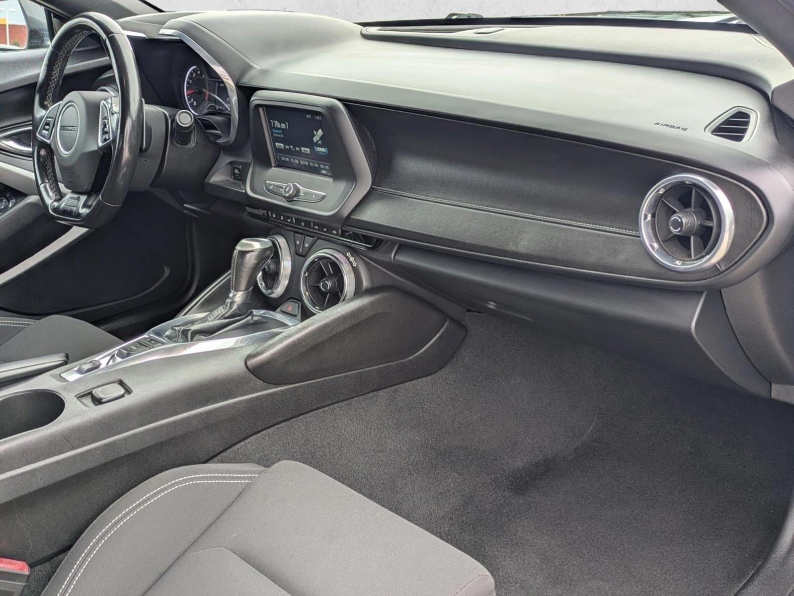 2017 Chevrolet Camaro 2dr Coupe 1LT