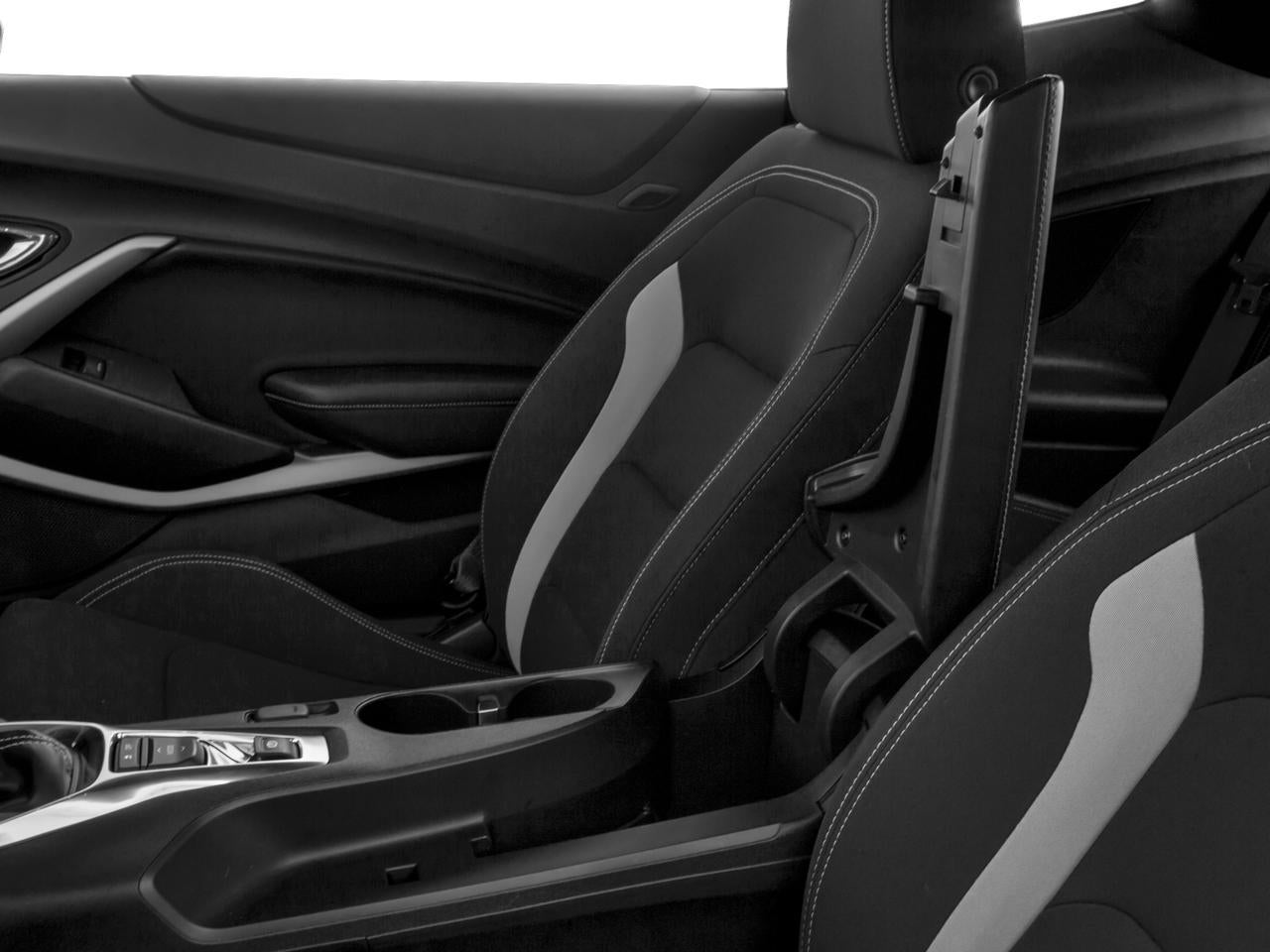 2016 Chevrolet Camaro 2dr Coupe 2LT