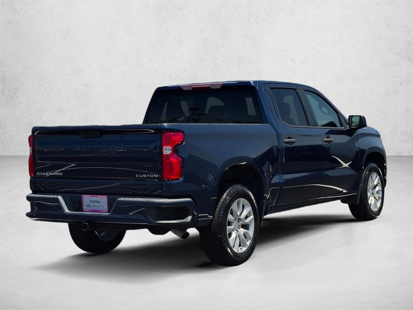 2021 Chevrolet Silverado 1500 Crew Cab Short Box 2-Wheel Drive Custom