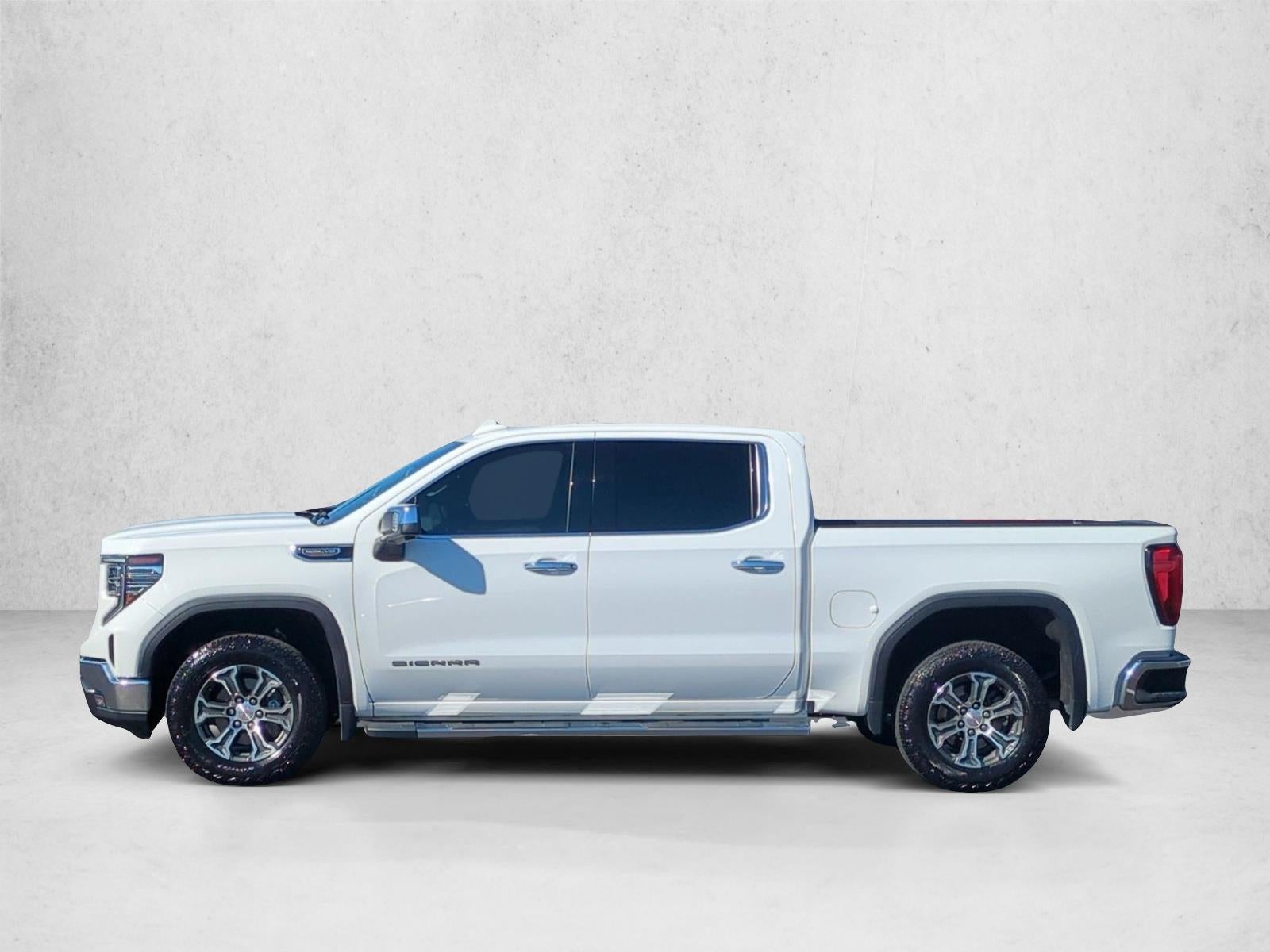 2022 GMC Sierra 1500 Crew Cab Short Box 4-Wheel Drive SLT
