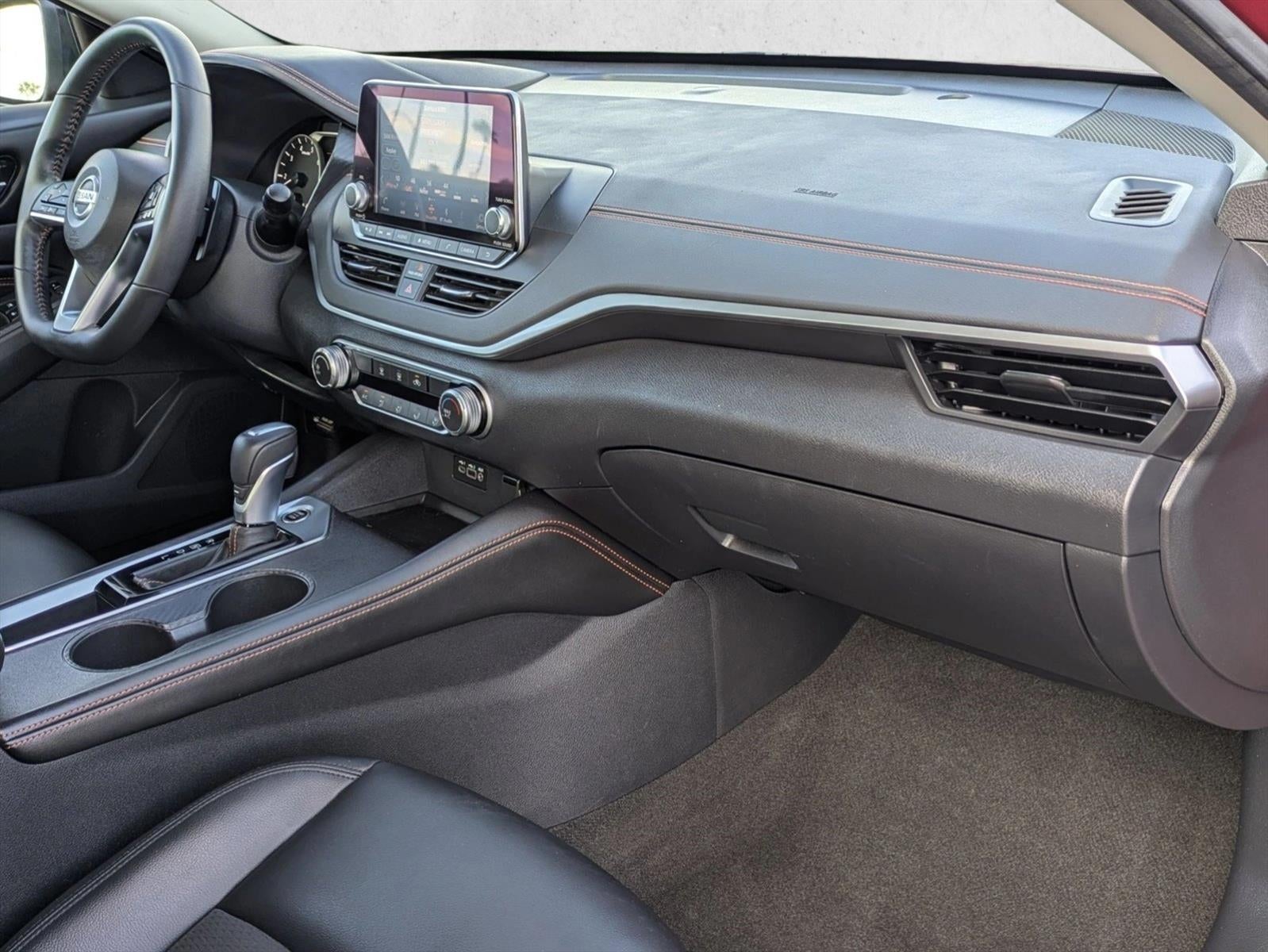 2022 Nissan Altima 2.5 SR Sedan