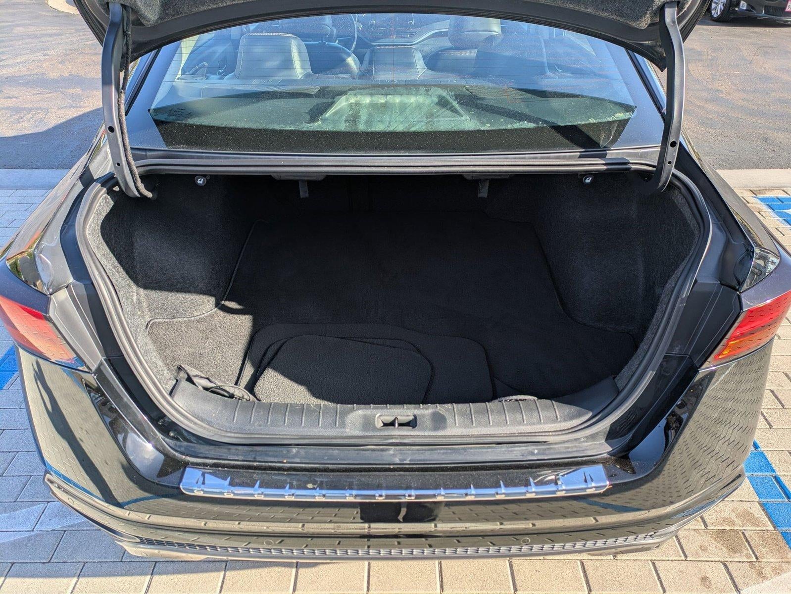 2020 Nissan Altima 2.5 SR Sedan