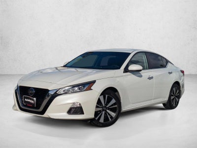 2022 Nissan Altima 2.5 SV Sedan