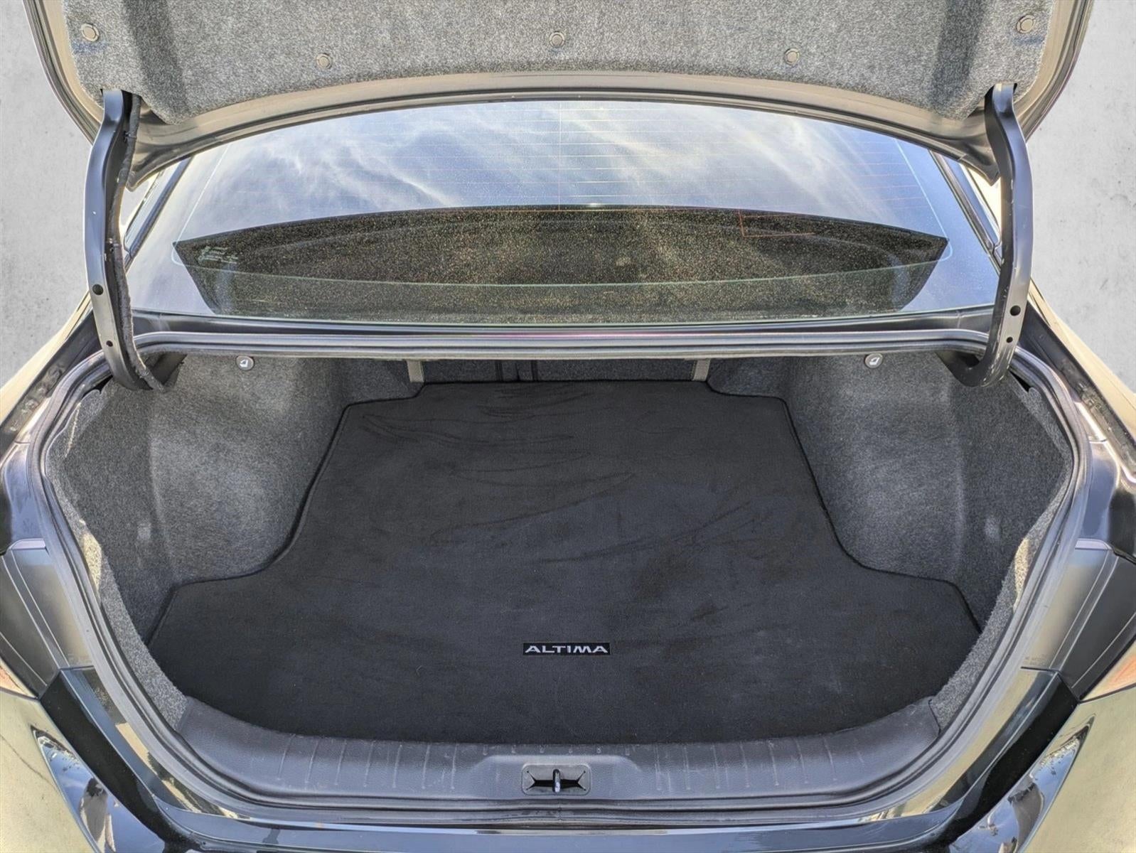 2021 Nissan Altima 2.5 SV Sedan