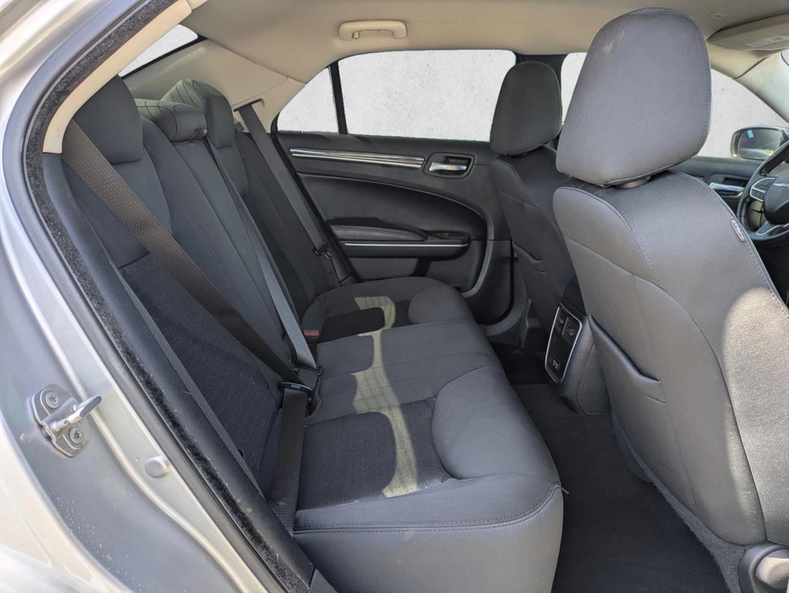 2020 Chrysler 300 Touring RWD