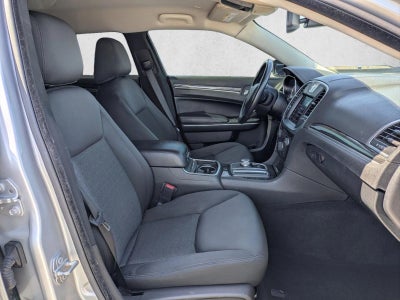 2020 Chrysler 300 Touring RWD