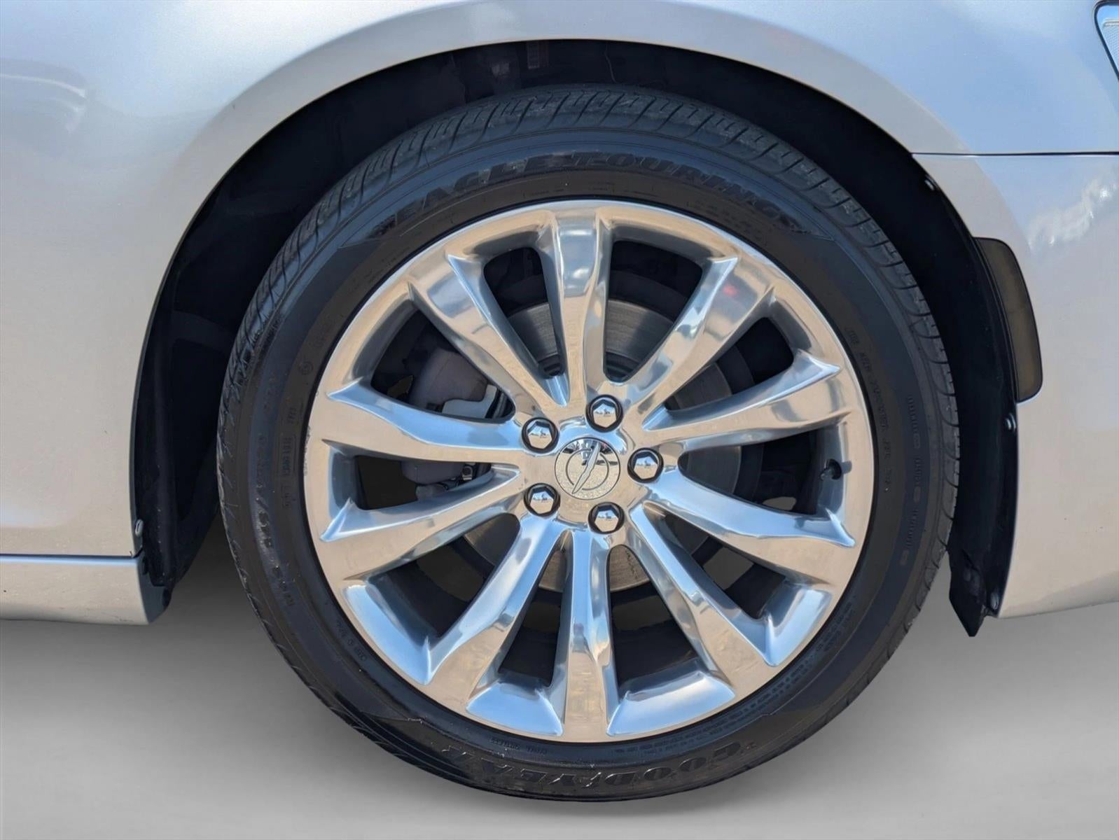 2020 Chrysler 300 Touring RWD