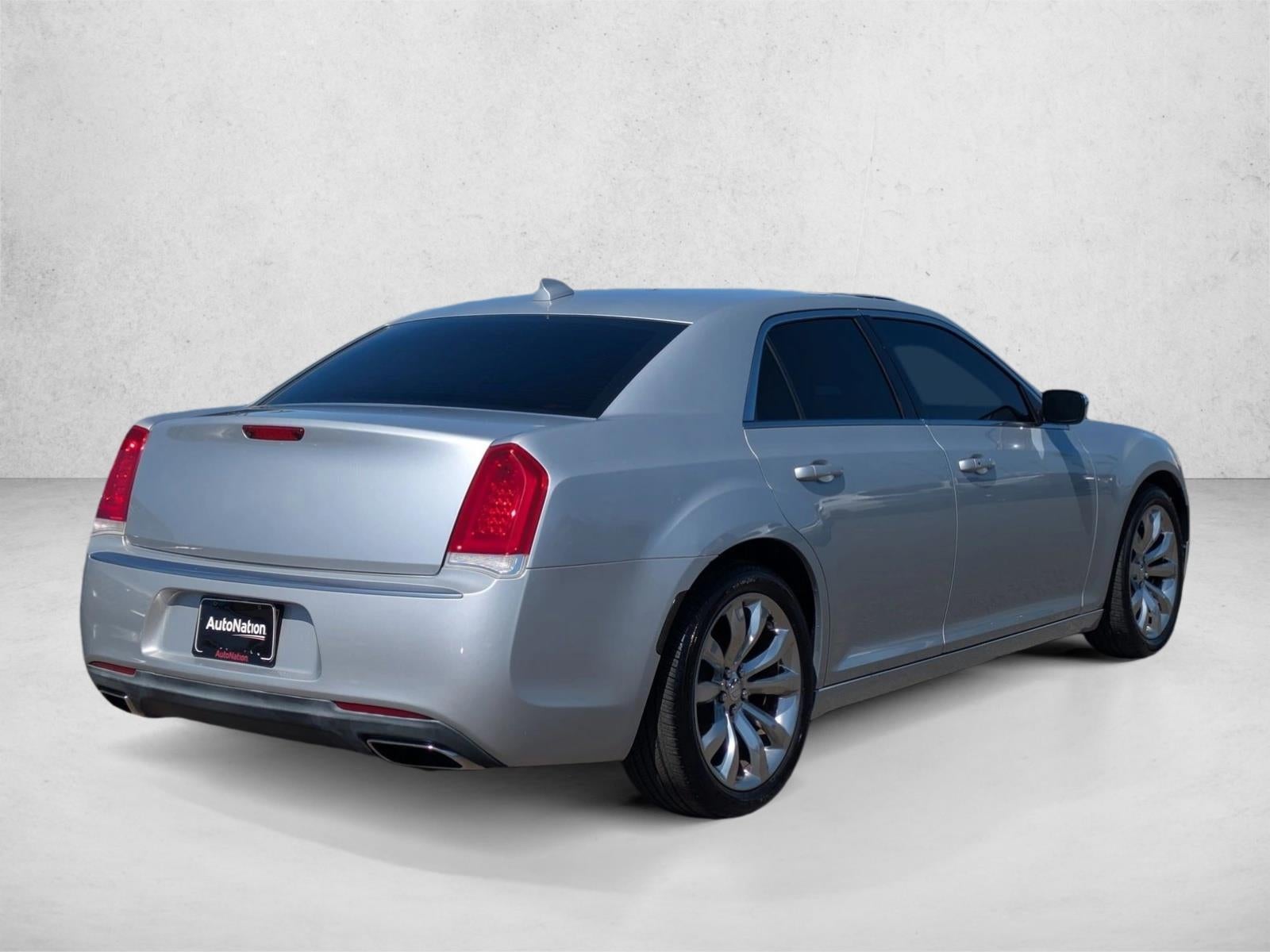 2020 Chrysler 300 Touring RWD