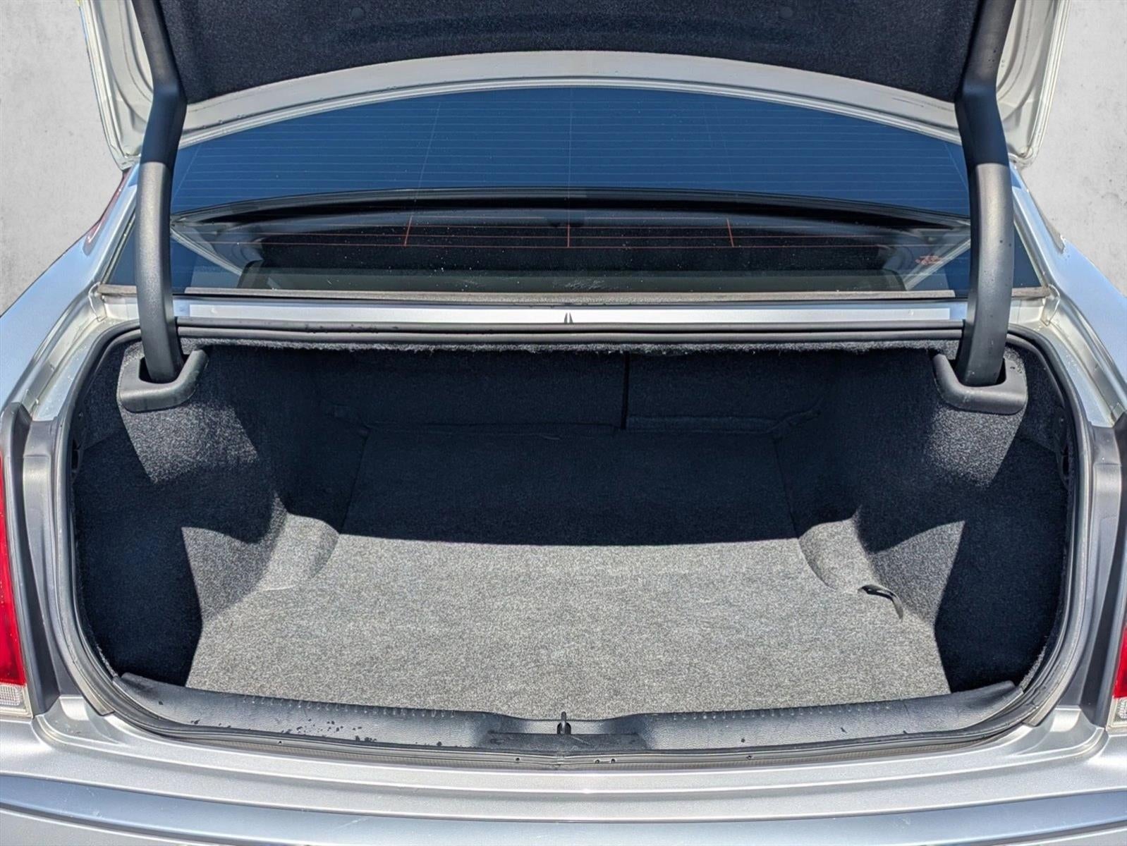 2020 Chrysler 300 Touring RWD