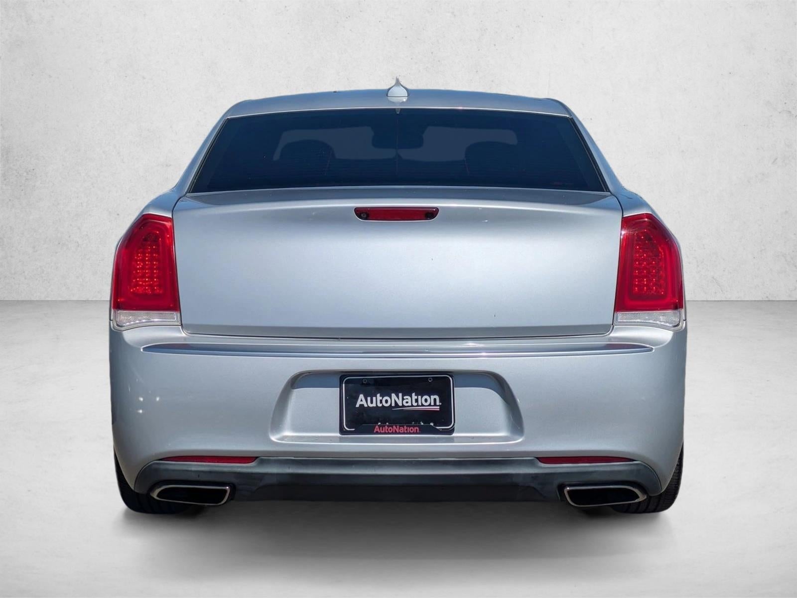 2020 Chrysler 300 Touring RWD