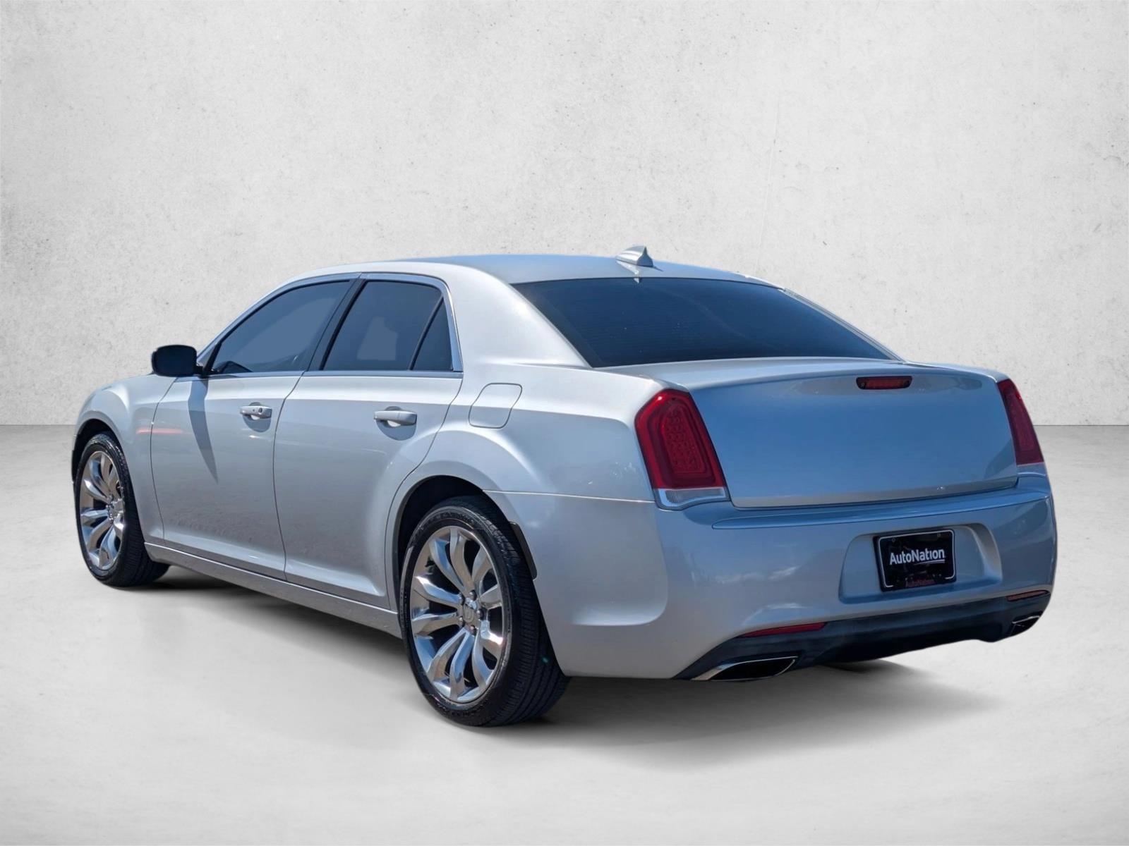 2020 Chrysler 300 Touring RWD