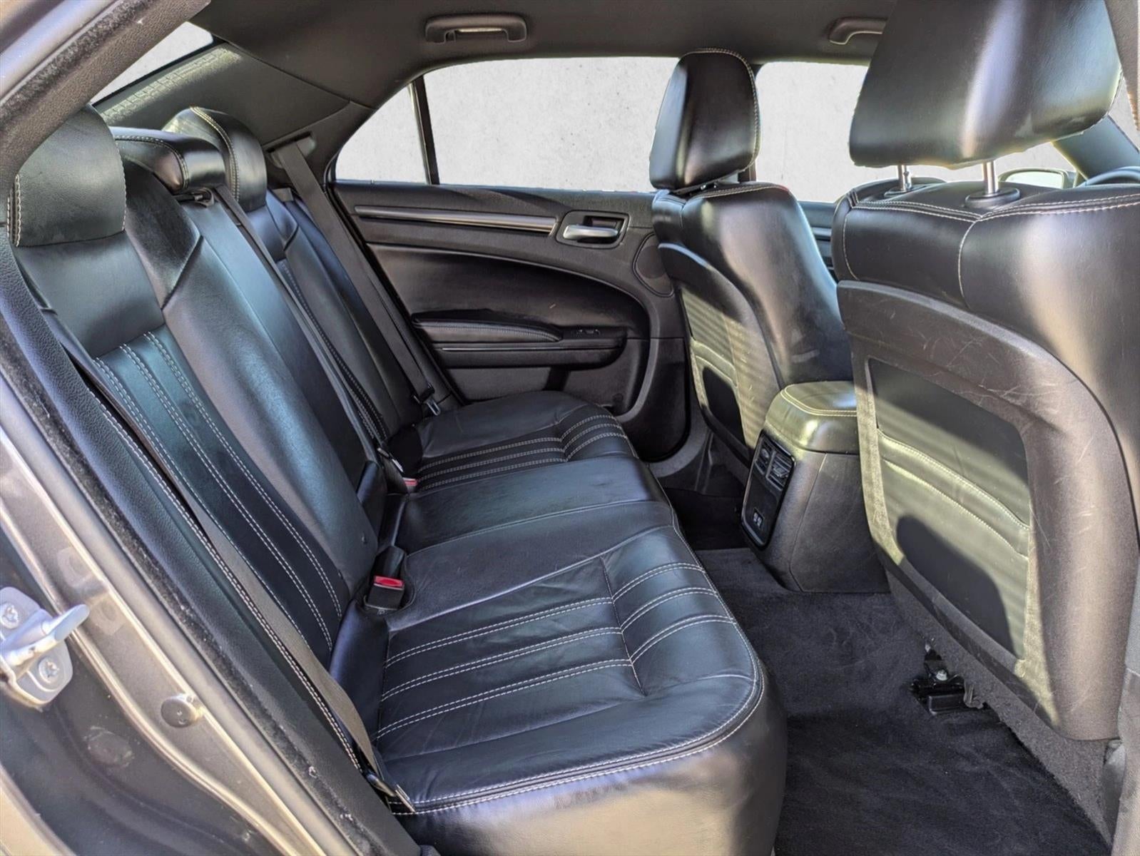 2015 Chrysler 300 4dr Sdn 300S RWD