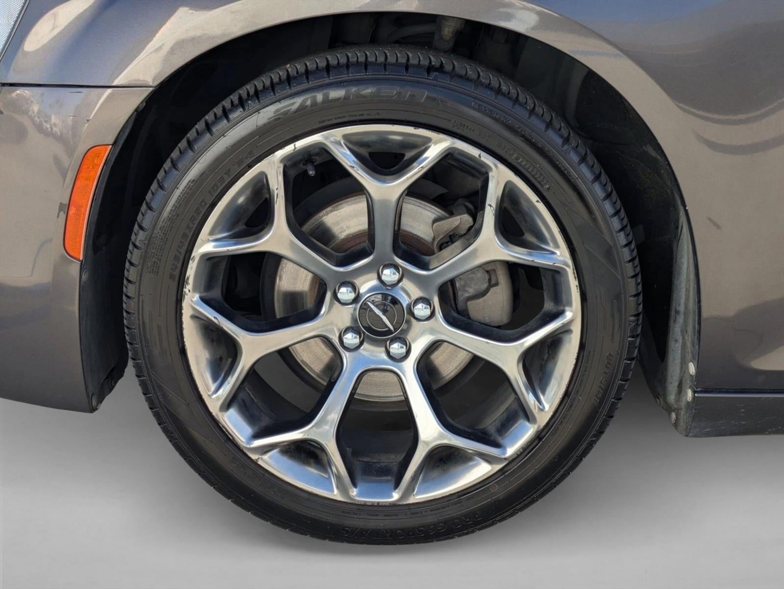 2015 Chrysler 300 4dr Sdn 300S RWD