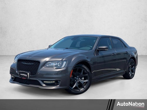 2022 Chrysler 300 Touring L RWD