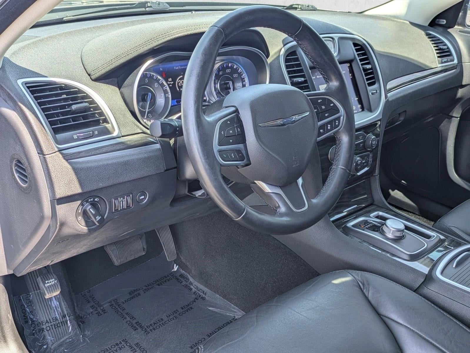 2022 Chrysler 300 Touring L RWD