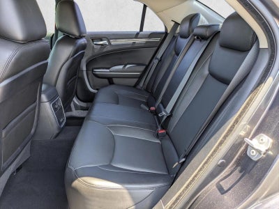 2022 Chrysler 300 Touring L RWD