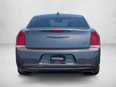 2022 Chrysler 300 Touring L RWD