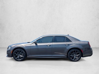 2022 Chrysler 300 Touring L RWD