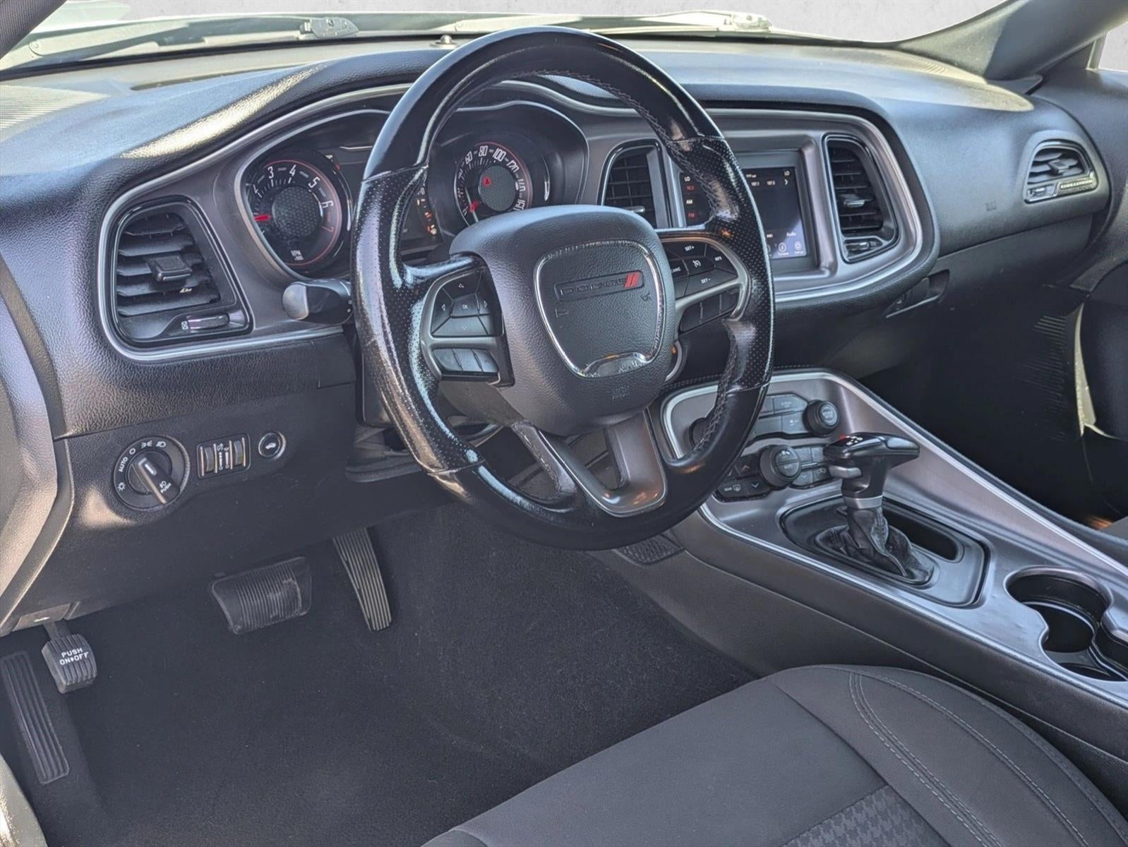 2019 Dodge Challenger SXT RWD