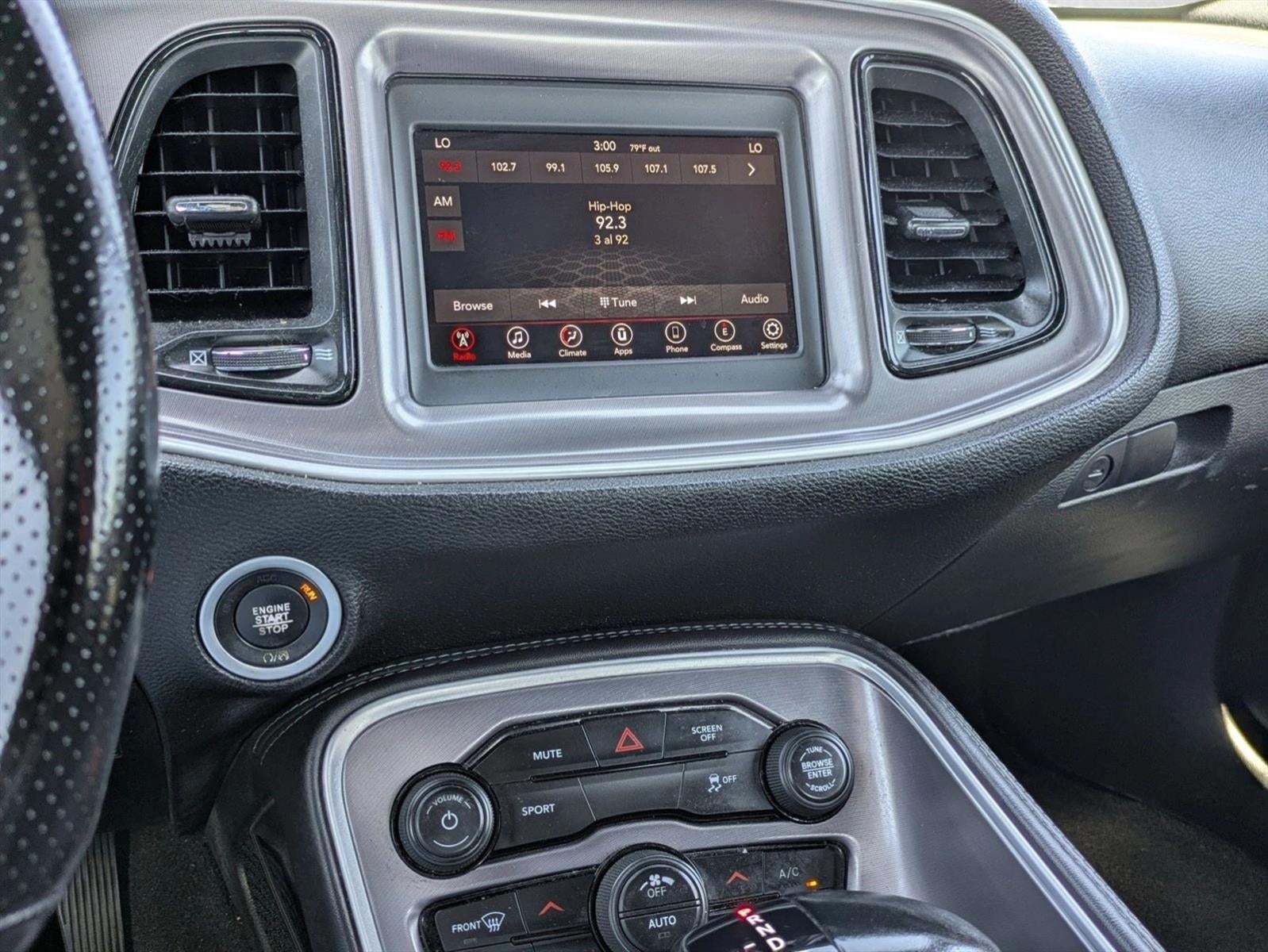 2019 Dodge Challenger SXT RWD