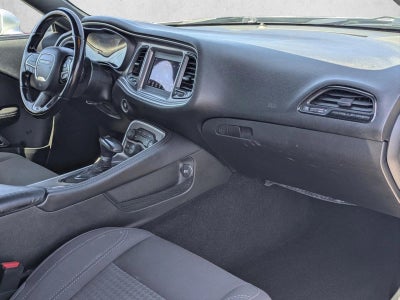2019 Dodge Challenger SXT RWD