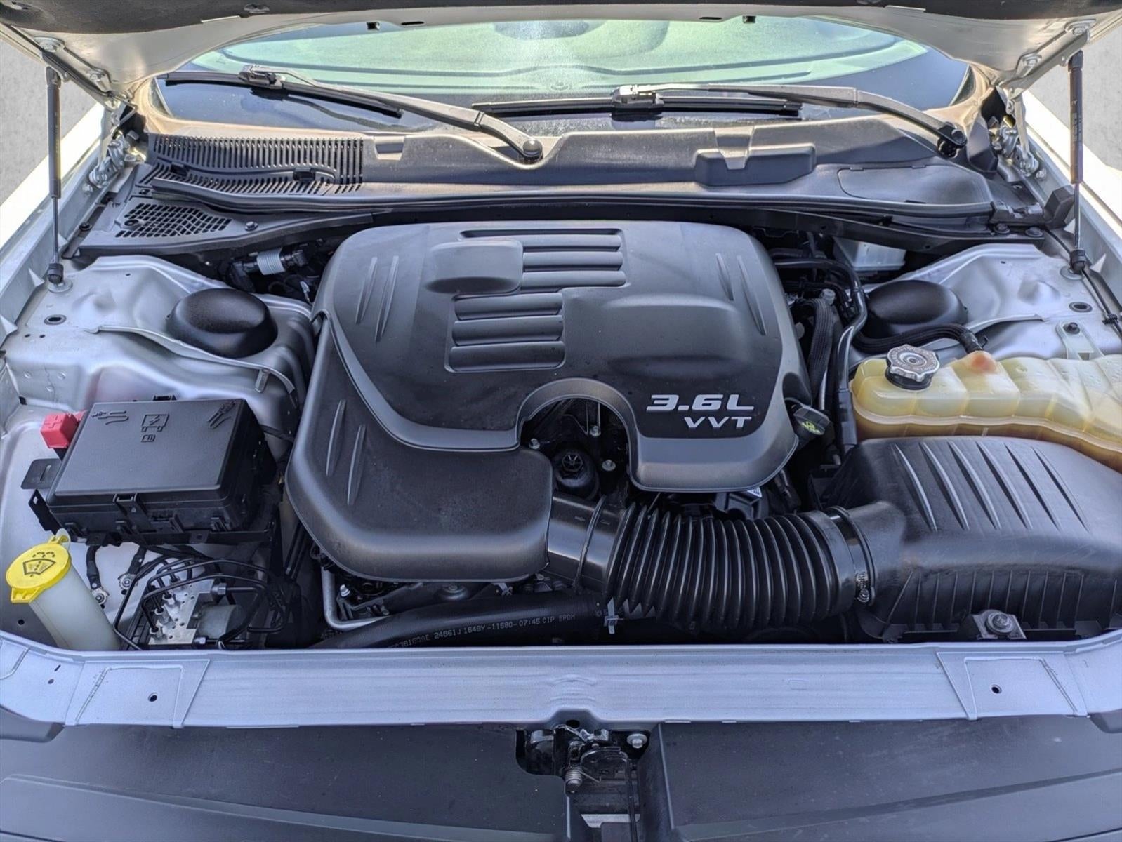 2019 Dodge Challenger SXT RWD