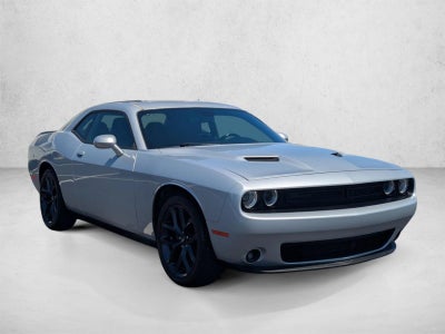 2019 Dodge Challenger SXT RWD
