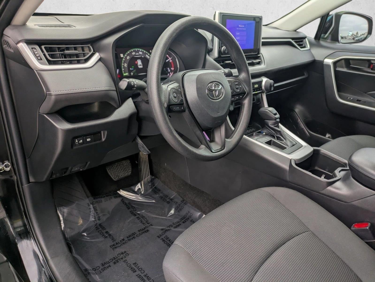 2023 Toyota RAV4 LE FWD (GS)