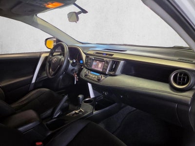 2015 Toyota RAV4 AWD 4dr XLE (Natl)