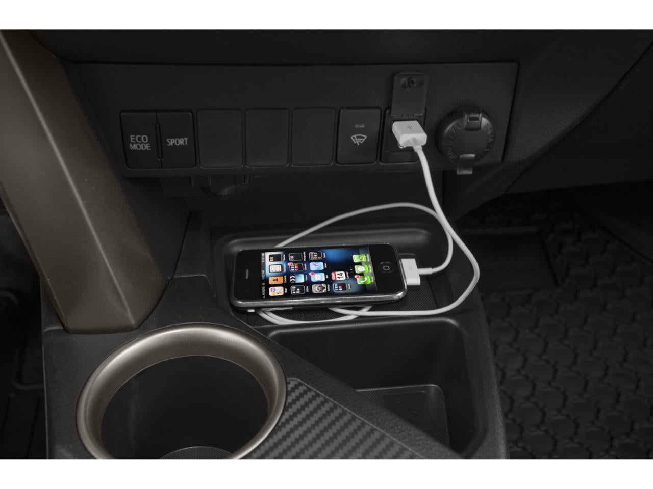 2015 Toyota RAV4 AWD 4dr XLE (Natl)